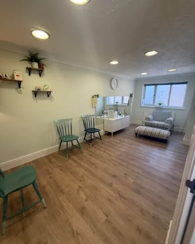 *ROOM TO RENT* 

The